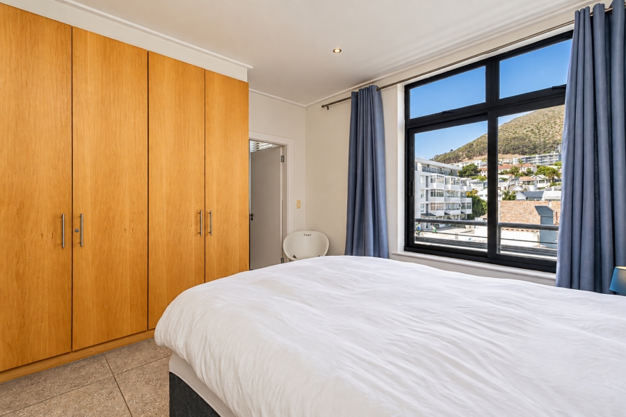 2 Bedroom Property for Sale in Sea Point Western Cape